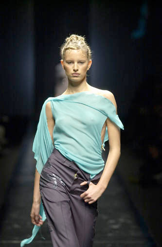 Chloé Spring Summer 2001 Runway One-Shoulder Turquoise Top