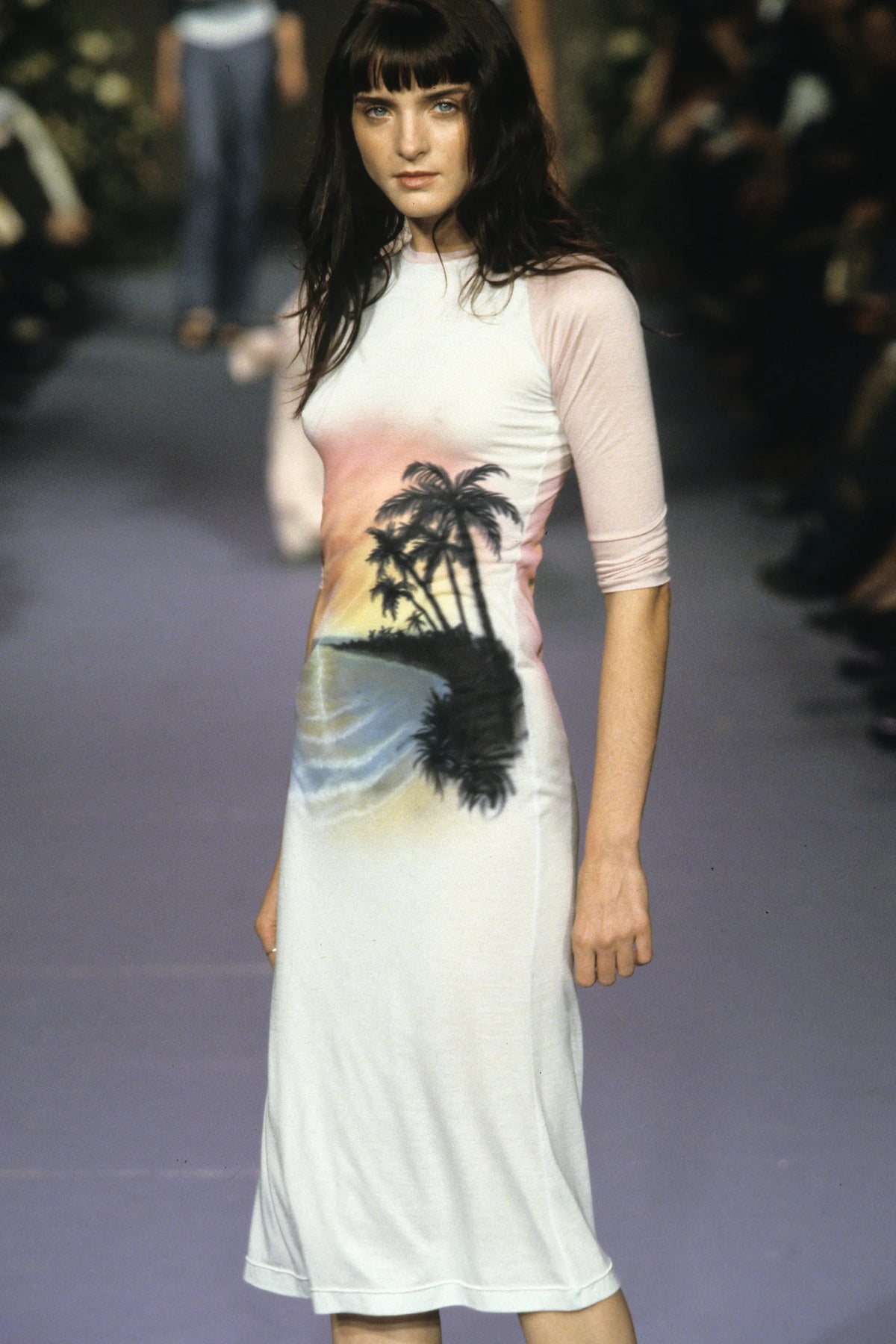 Reference: Chloé Spring Summer 1999 Ready-to-Wear look 030 — pink raglan + palm/sunset graphic (Michelle Hicks)