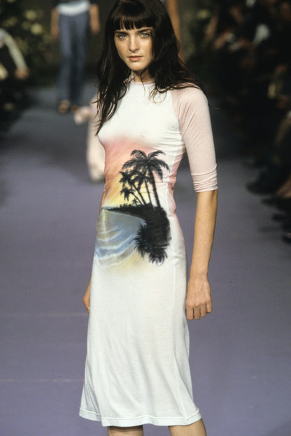 Reference: Chloé Spring Summer 1999 Ready-to-Wear look 030 — pink raglan + palm/sunset graphic (Michelle Hicks)