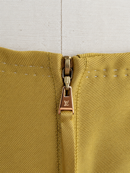 Mustard top LV zipper detail