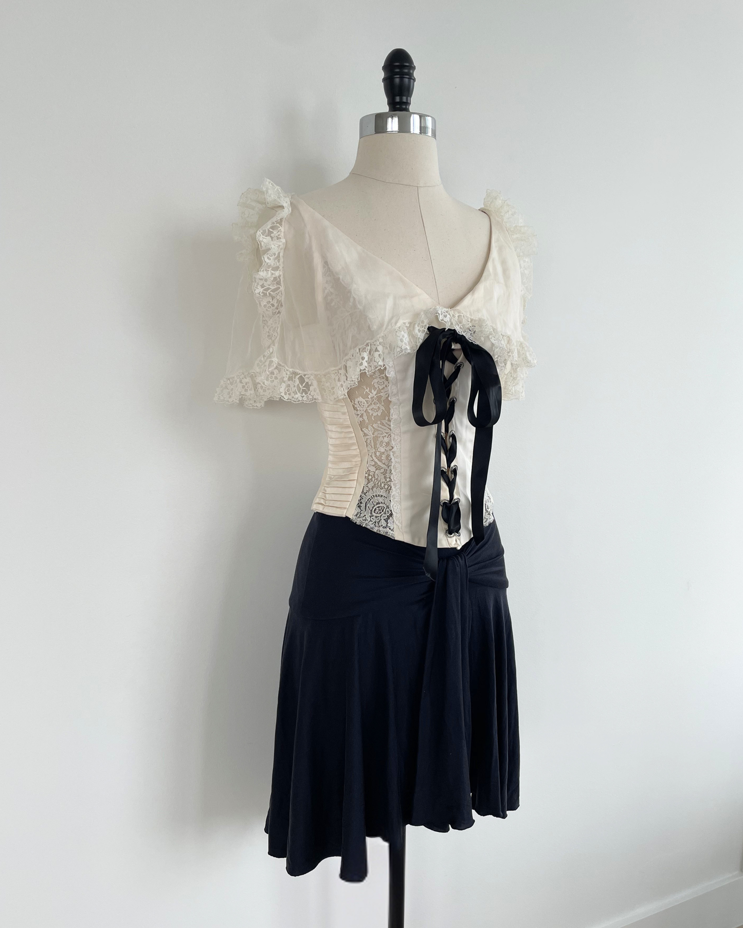 Valentino Spring Summer 2004 Runway Full Look 2