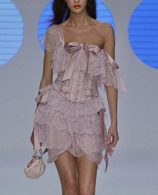 Valentino Spring Summer 2004 Runway Full Look #35
