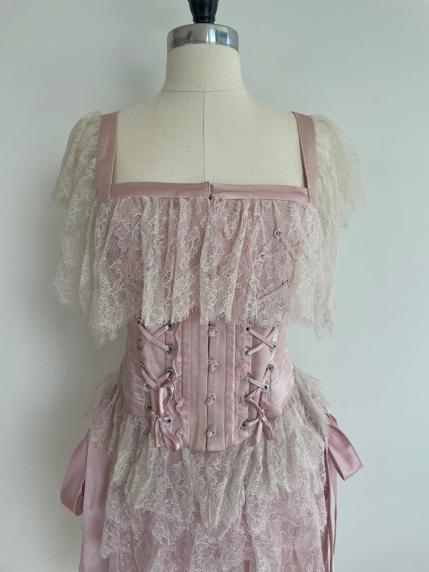 Valentino Spring Summer 2004 Runway Full Look 35