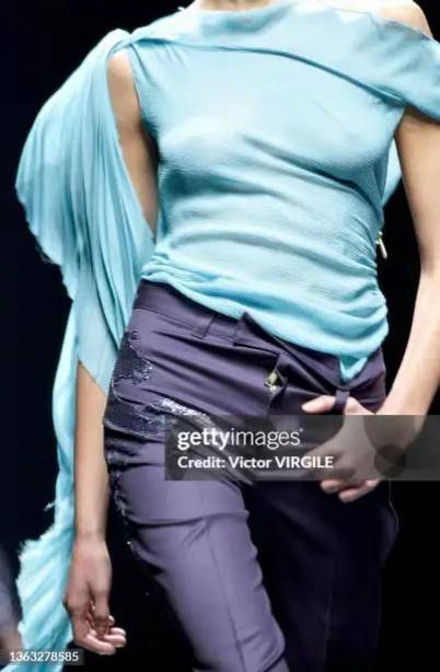 Chloé Spring Summer 2001 Runway One-Shoulder Turquoise Top