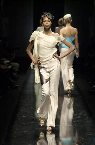 Chloé Spring Summer 2001 Runway One-Shoulder Pinstripe Top